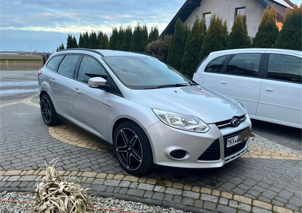 Ford Focus cena 23000 przebieg: 275000, rok produkcji 2013 z Nowy Targ małe 67